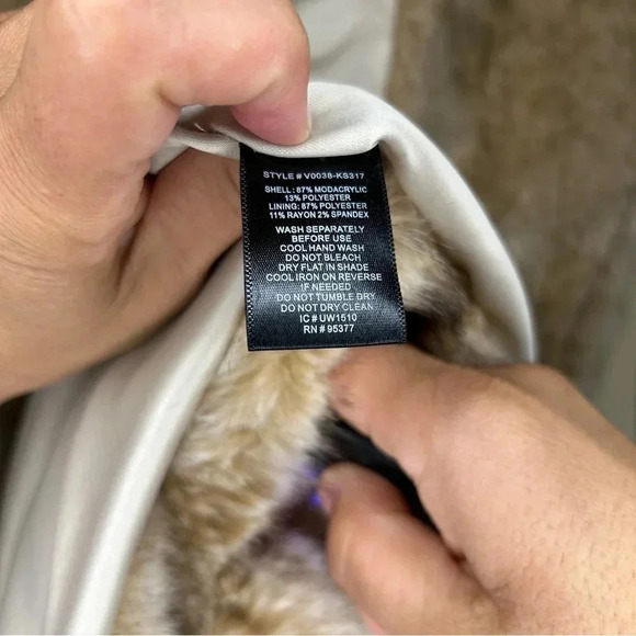 Anthropologie Sanctuary Tan Faux Fur Vest - Picture 5 of 6